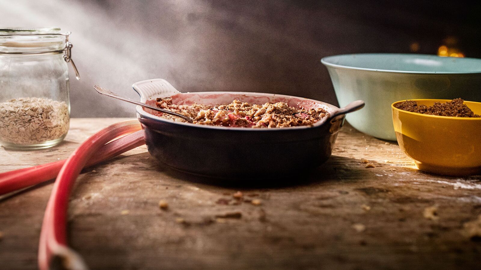 Rhubarb crumble recipe | Lurpak®