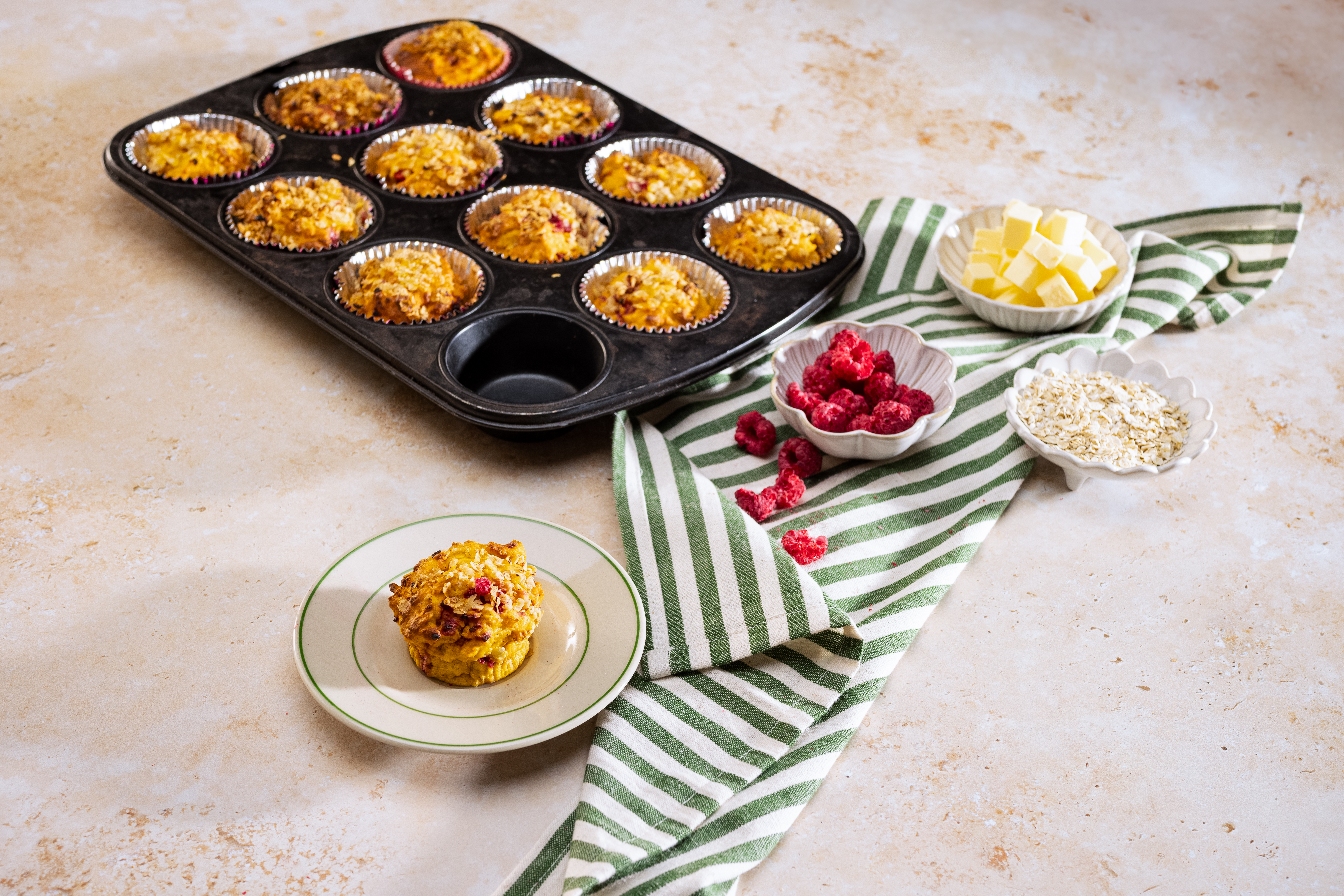 Vadelma-porkkana-kauramuffinssit