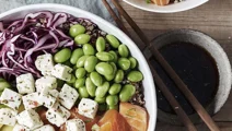 Poke bowl con salmón y Arla Apetina