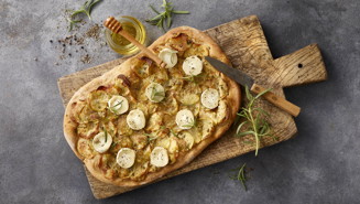 Kartoffelpizza med gedeost