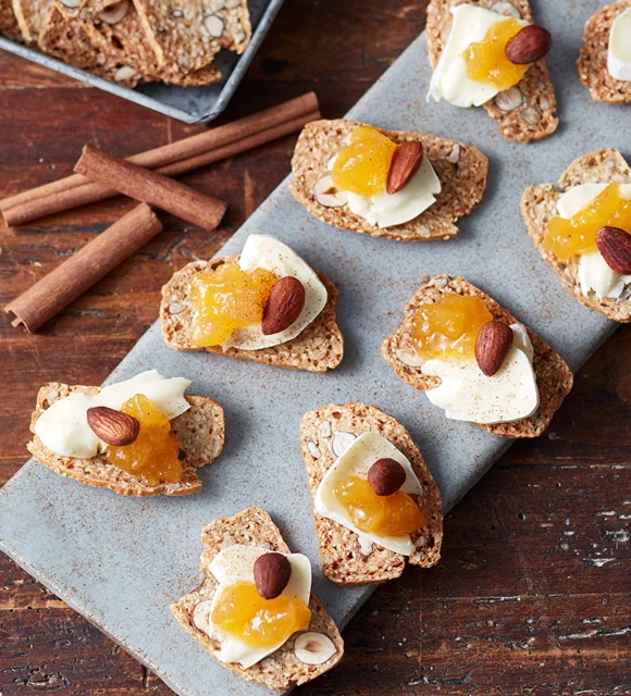 Fromage Crémeux Brie aux amandes à la cannelle rôties au beurre