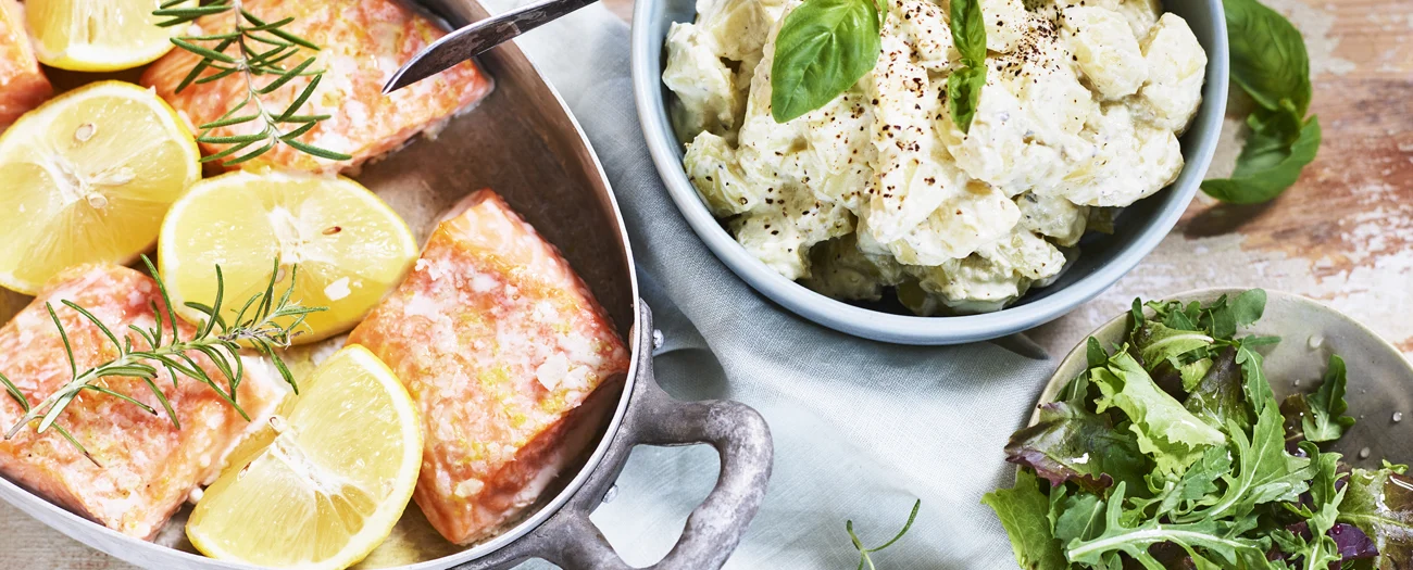 Lax med ugnsrostad potatis och dillsås