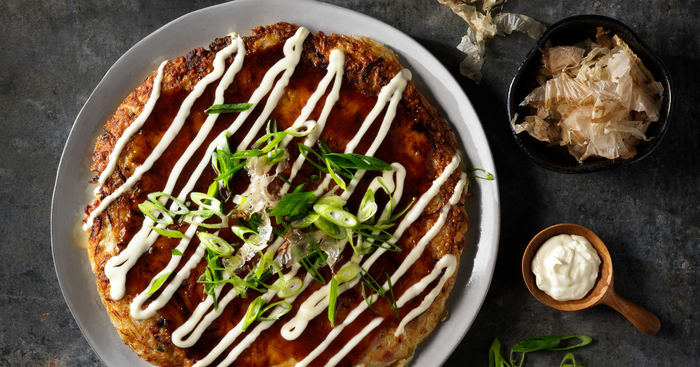 Okonomiyaki - japansk vitkålspannkaka-image