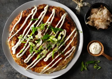 Okonomiyaki pannenkoek met kool