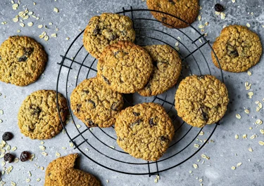 Oat raisin cookies