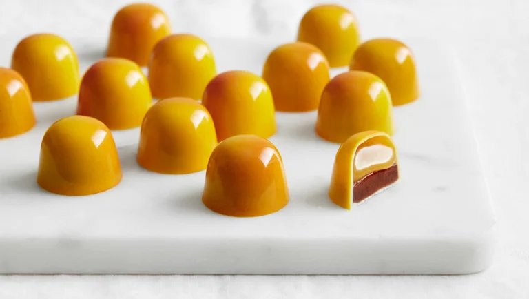 Praliner med kanelganache og mandarinkaramel