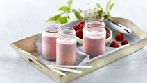 Aardbeiproteïnesmoothie met frambozen