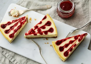 Cheesecake med citron och hallon