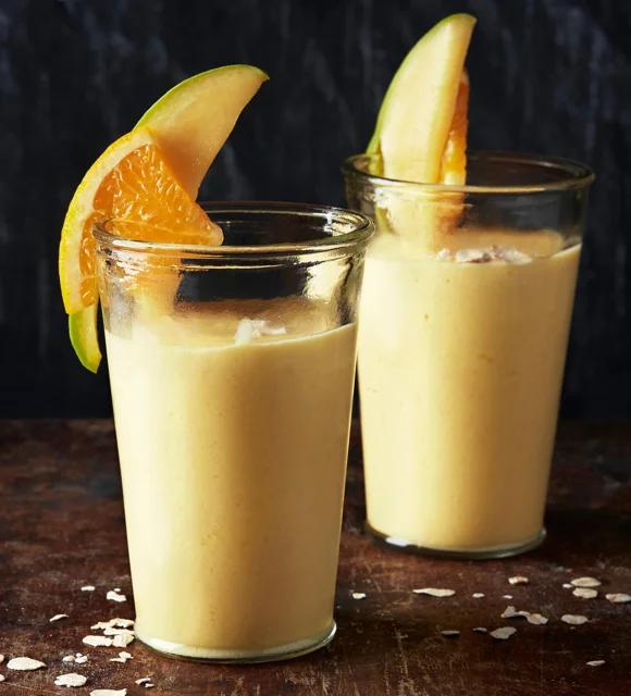 Mango-orange smoothie