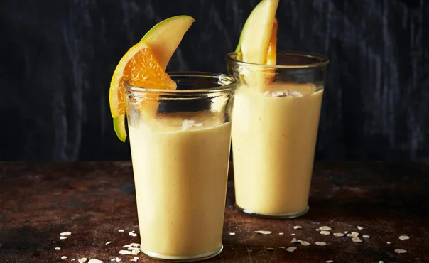 Mango-orange smoothie