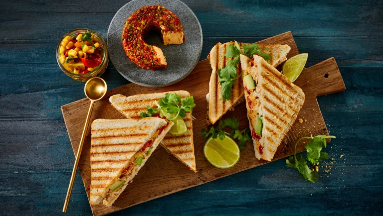 Frischkäse-Sandwich mit mexikanischer Note