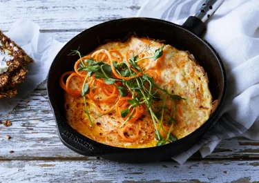 Morotsomelett med ärtskott