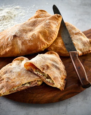 Calzoneä Calzone - nem opskrift på lukket pizza | Arla