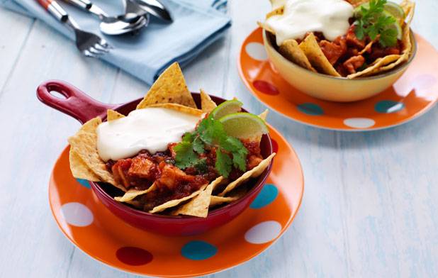 Chicken Nachos with Cheesy Sour Cream Sauce