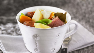 Pot au feu med kryddstarka korvar