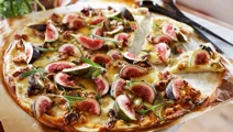 Dessertpizza med friske figner og rosmarin