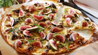 Dessertpizza med friske figner og rosmarin