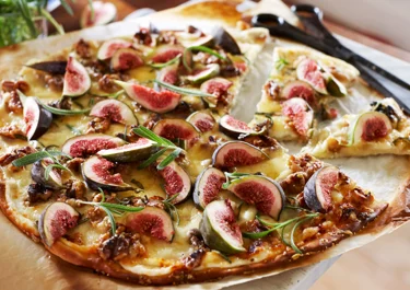Dessertpizza med friske figner og rosmarin
