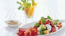Ljummen potatissallad med pestoyoghurt