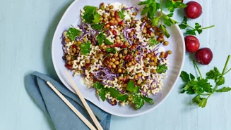 Spidskålspasta med ristede kikærter