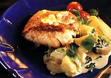 Parmesanstekt fisk med basilikapotatis