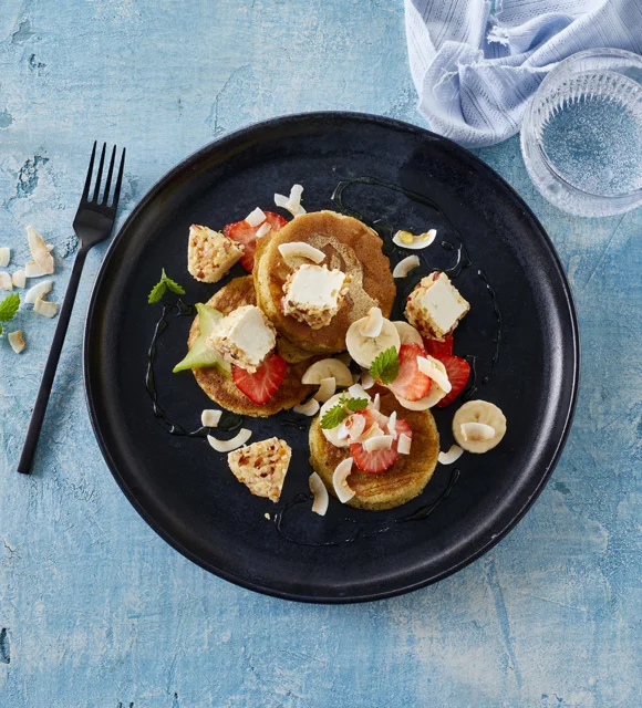 SCOTCH PANCAKES WITH PINEAPPLE CREAM CHEESE & FRUIT