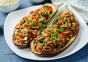 Berenjenas rellenas de carne y quinoa