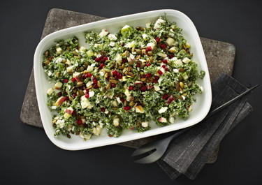 Salat med grønkål, æbler og tyttebær