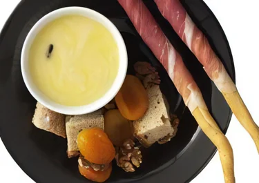 Ostfondue smaksatt med nejlika
