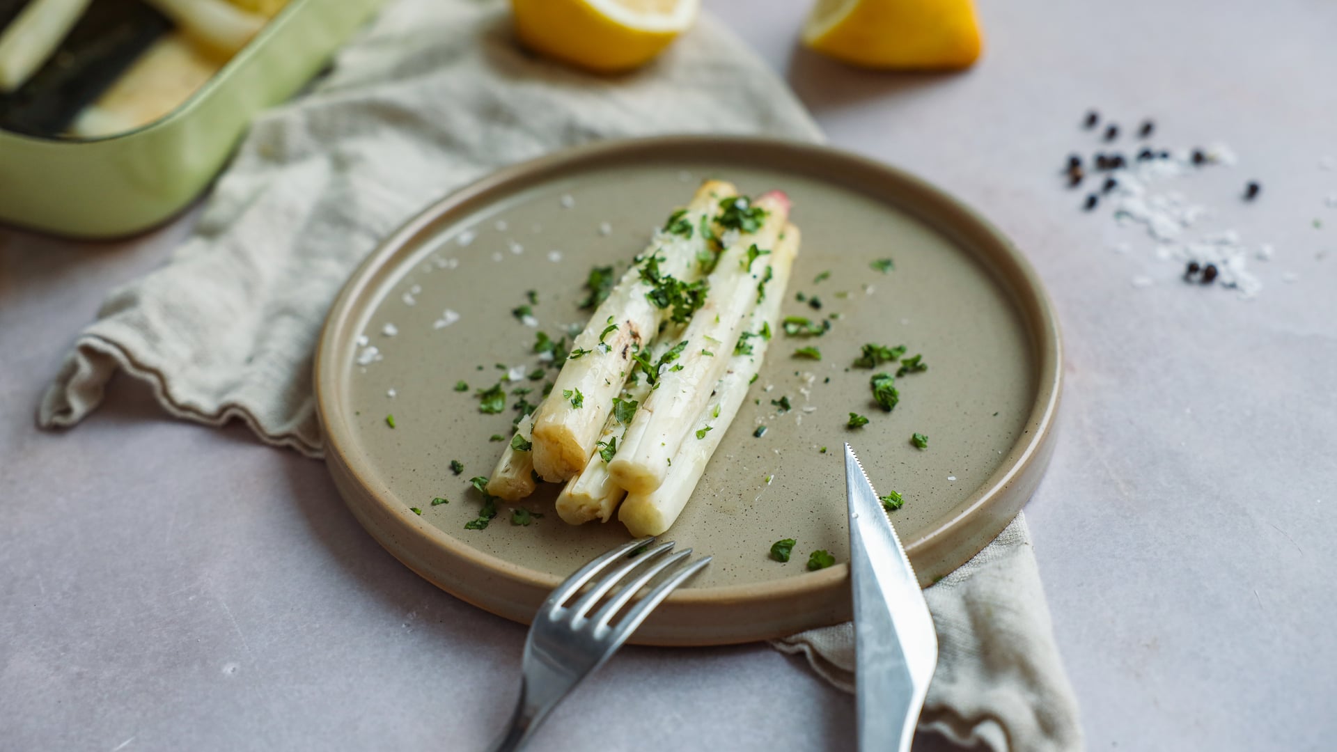 Witte asperges uit de oven