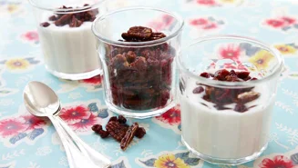 Rostade pecannötter med tranbär