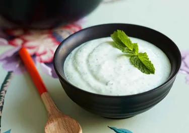 Asiatisk yoghurtsås