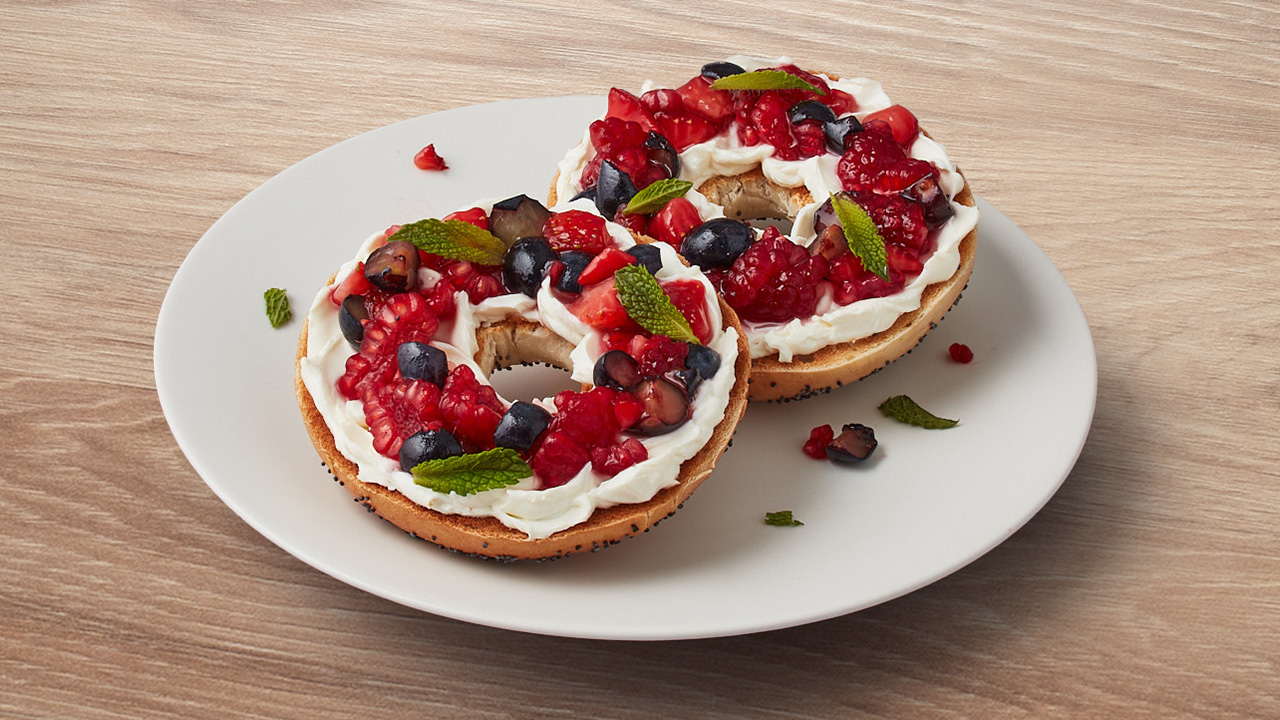 Bagel aux petits fruits écrasés et au miel avec fromage à la crème sans lactose Tre Stelle