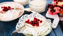 Vaniljpannacotta med granatäpple