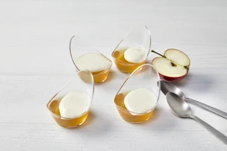 Æblegelé med vaniljecreme