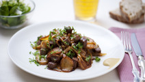 Boeuf Lyonnaise