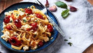Uunissa paahdettu tomaattipasta