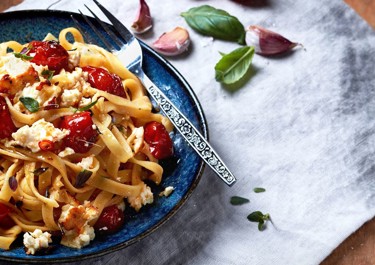 Uunissa paahdettu tomaattipasta