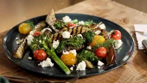 Warme salade met witte kaas