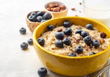 Porridge with Blueberries and Hazelnuts