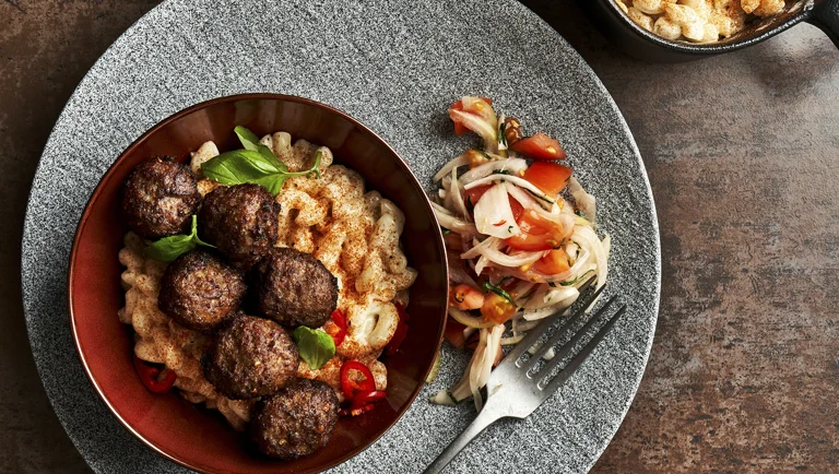 Mac 'n' cheese with Balls