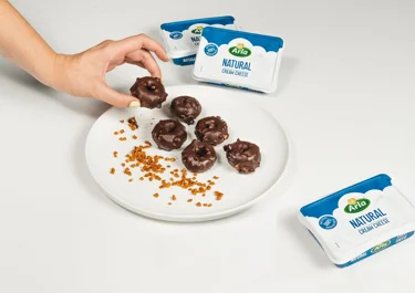 Donuts helados de ferrero con Arla Queso de Untar Natural