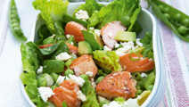 Grøn salat med laks