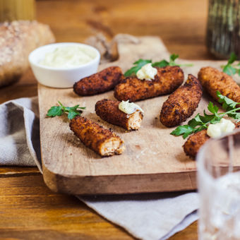 Friterade kroketter med getost och soltorkad tomat