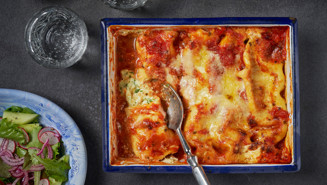 Cannelloni med basilika och tomatsås