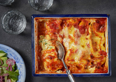 Cannelloni med basilika och tomatsås