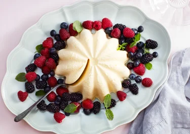 Citronparfait med syrad grädde