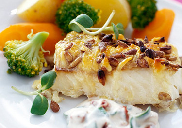 Auringonkukan siemenillä kuorrutettu kalafilee