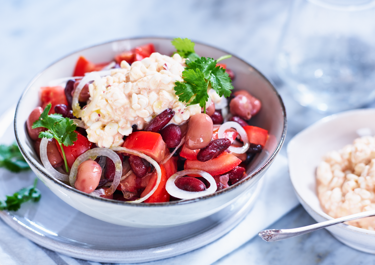 Bønnesalat med tomat