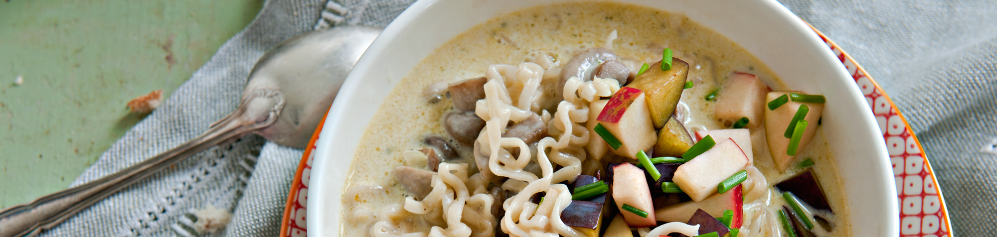 Svampesuppe med æble og purløg